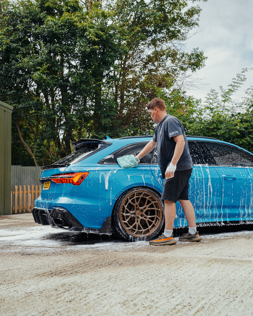 cleaning blue car