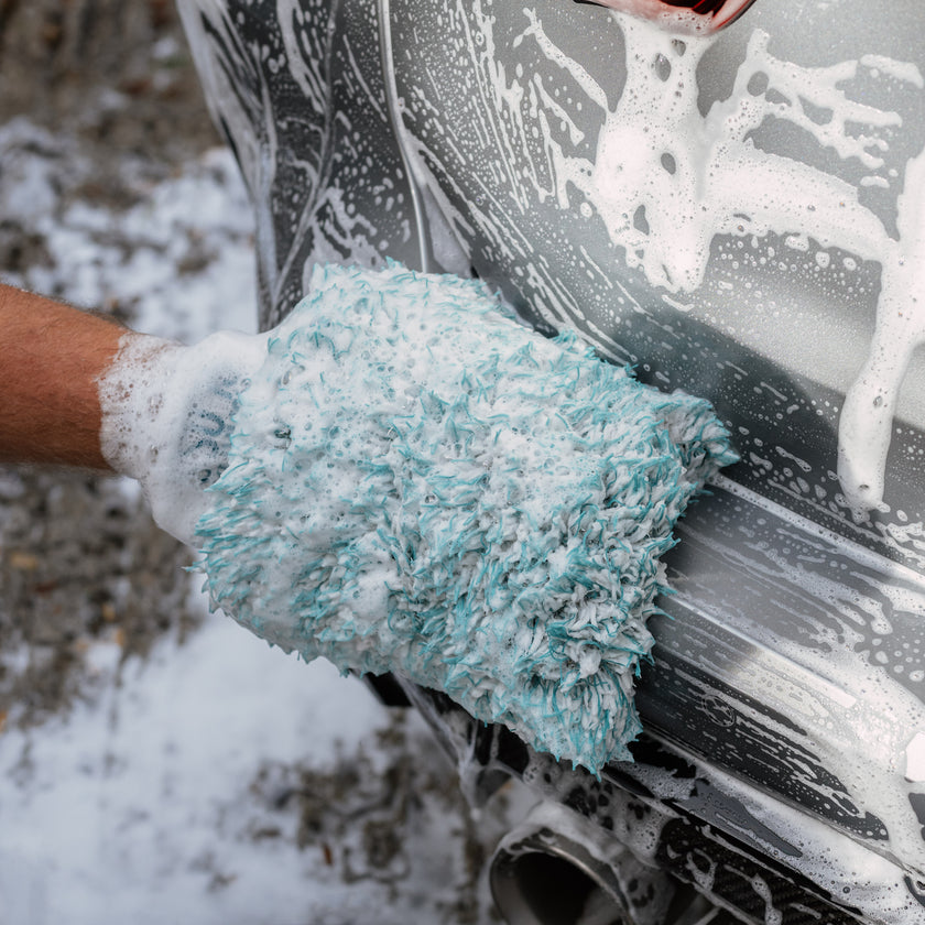 Gloss Wash Car Cleaning Kit- Citrus Pre-Wash, Shampoo, Rinse Aid, Wash Mitt and Drying Towel