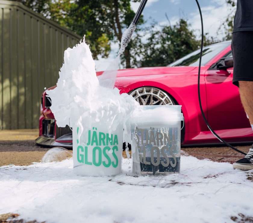 Filling up twin buckets with jet wash