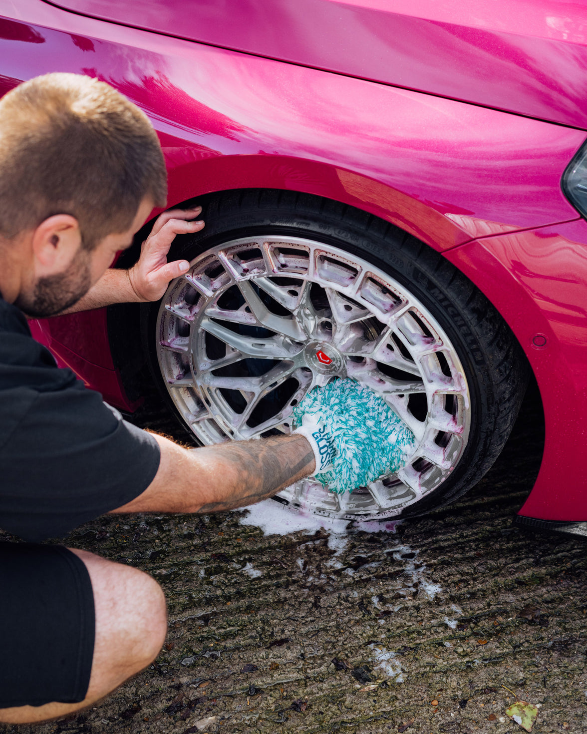 Cleaning BMW alloys with Lurvig